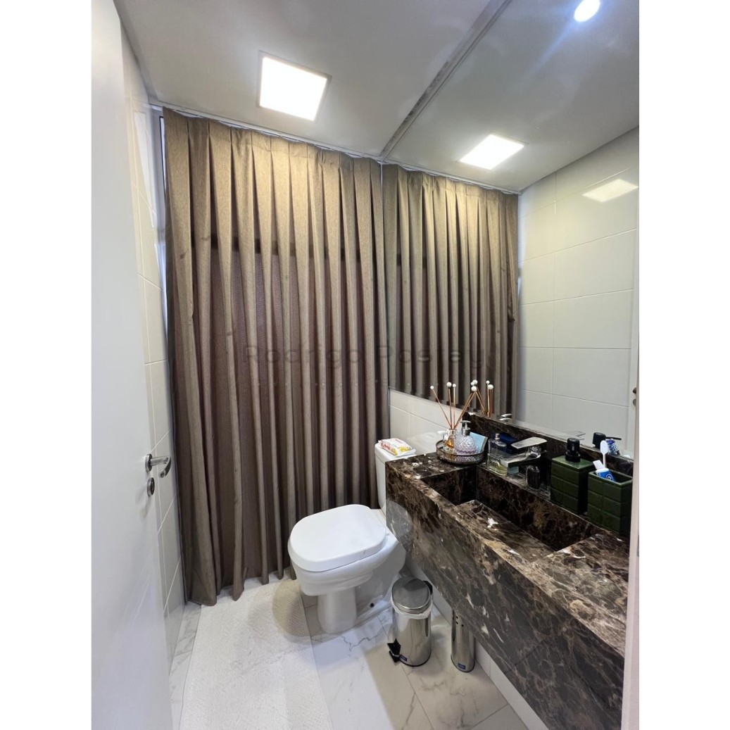 Apartamento Finamente Mobiliado no Residencial La Mar - Meia Praia