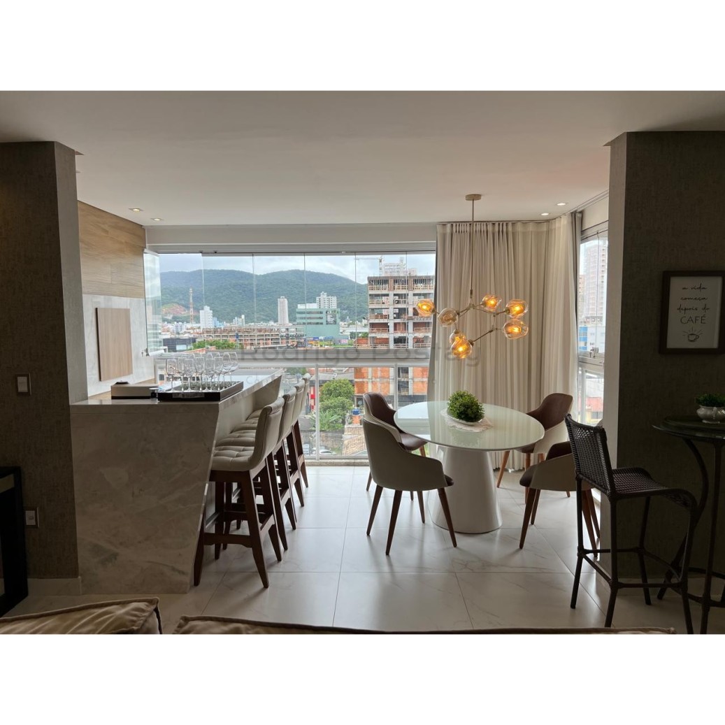 Apartamento Finamente Mobiliado no Residencial La Mar - Meia Praia