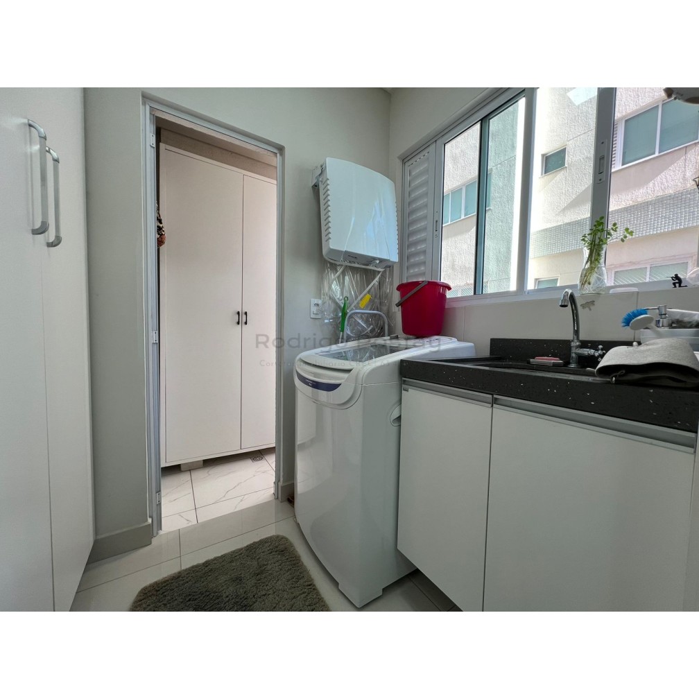 Apartamento no Residencial Império das Águas, mobiliado - Meia Praia Itapema 