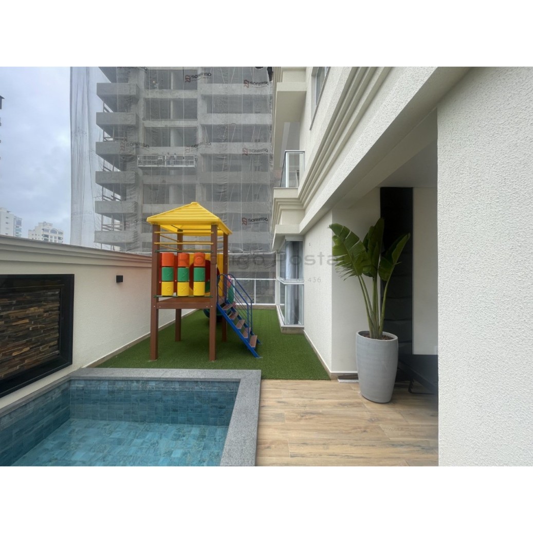 Apartamento Finamente Mobiliado no Hamburgo Residence - Meia Praia em 100x