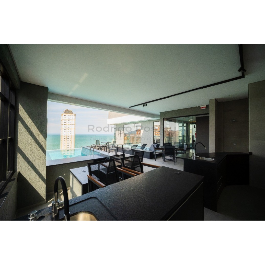 Apartamento com vista mar espetacular no Villa Horizon - Meia Praia