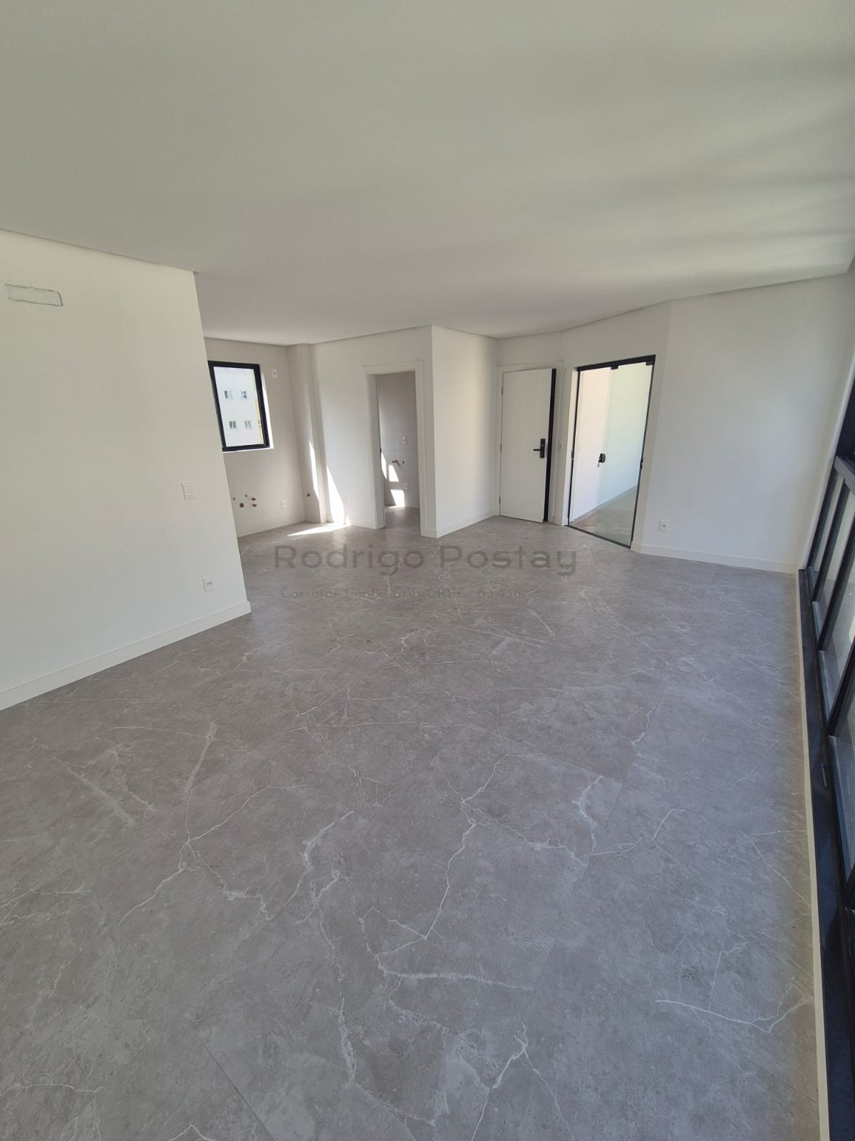 Apartamento no Residencial Santa Monica com lazer completo - Meia Praia Itapema