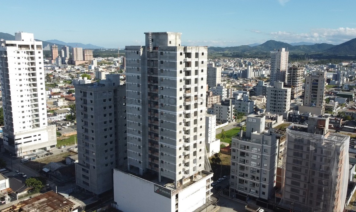 Apartamento com entrada de R$ 118 mil no Residencial Ilha dos Açores no Morretes