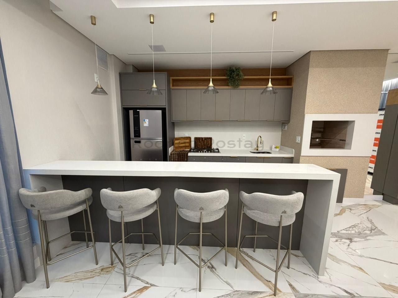 🏖️ APARTAMENTO 4 SUÍTES NO CENTRO DE ITAPEMA – 300M DO MAR!