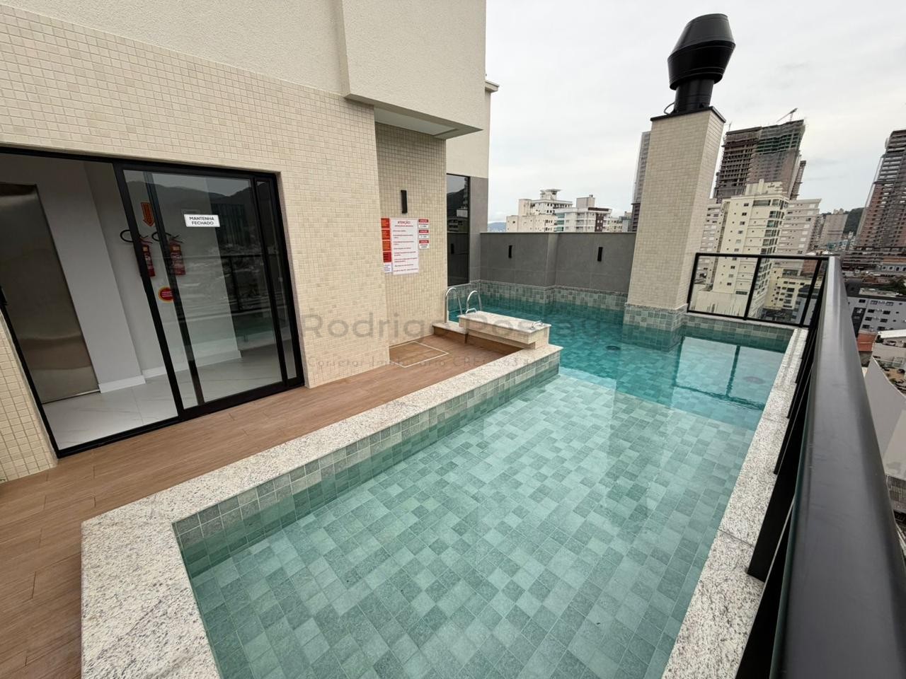 🏖️ APARTAMENTO 4 SUÍTES NO CENTRO DE ITAPEMA – 300M DO MAR!
